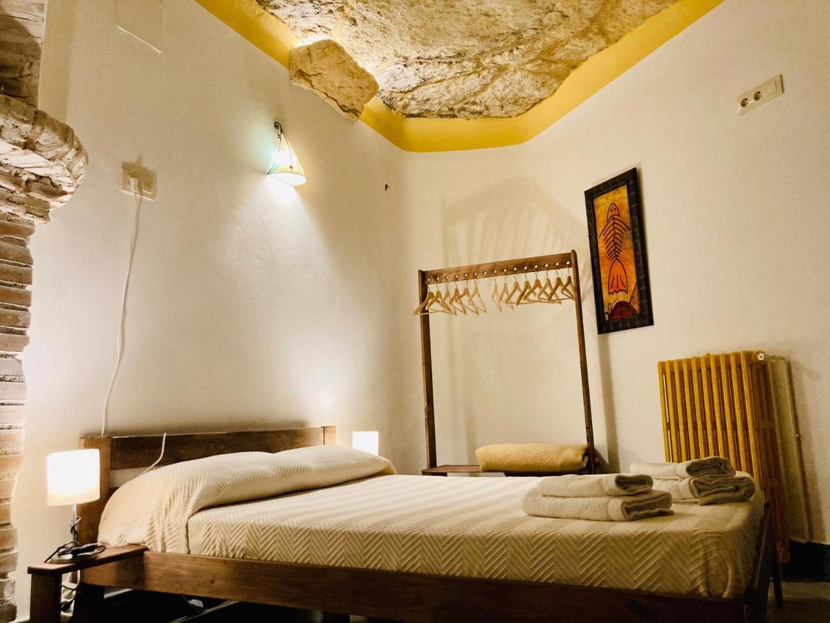 Casa Rural Cueva El Nido Casas de Fernando Alonso ภายนอก รูปภาพ