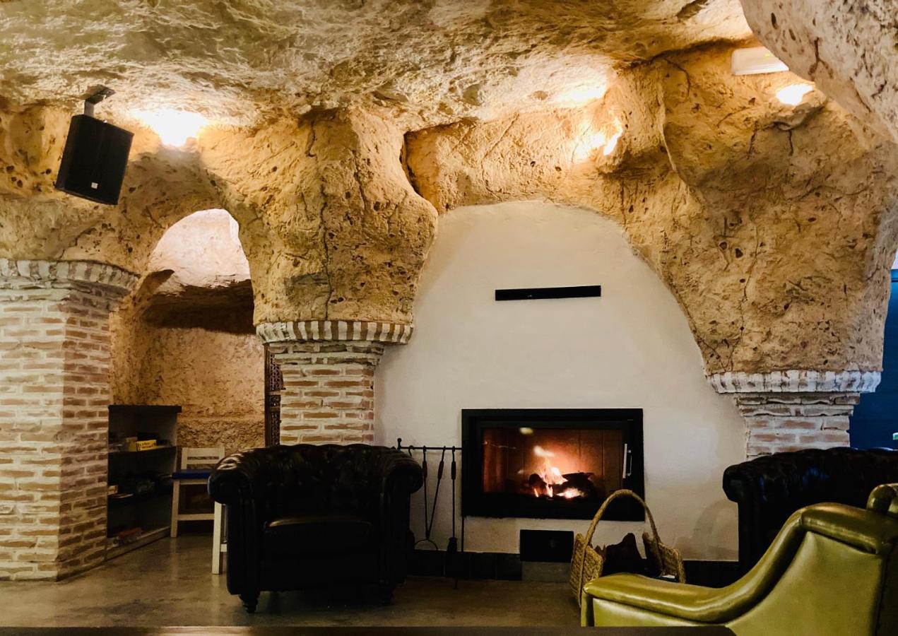 Casa Rural Cueva El Nido Casas de Fernando Alonso ภายนอก รูปภาพ