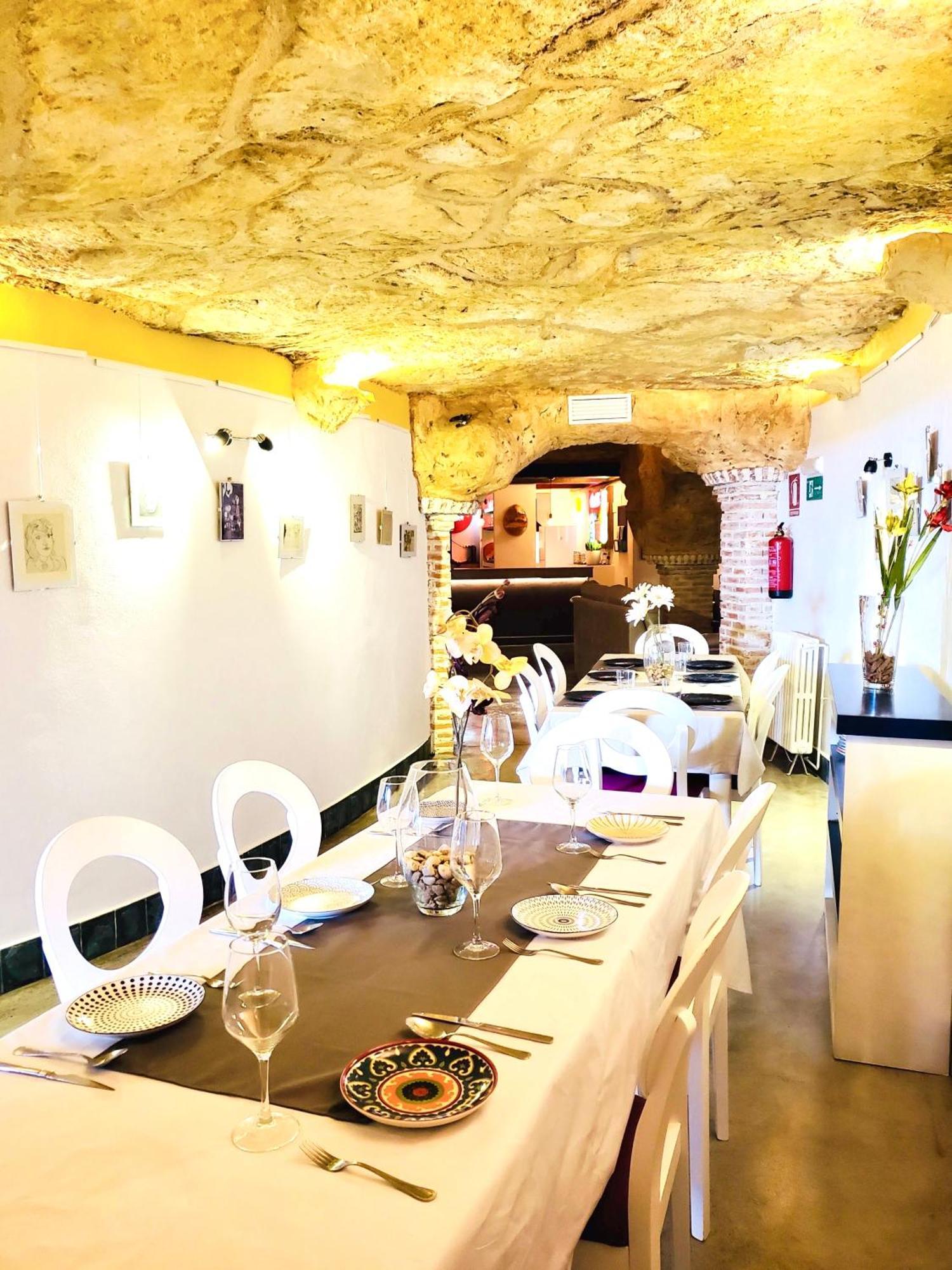 Casa Rural Cueva El Nido Casas de Fernando Alonso ภายนอก รูปภาพ