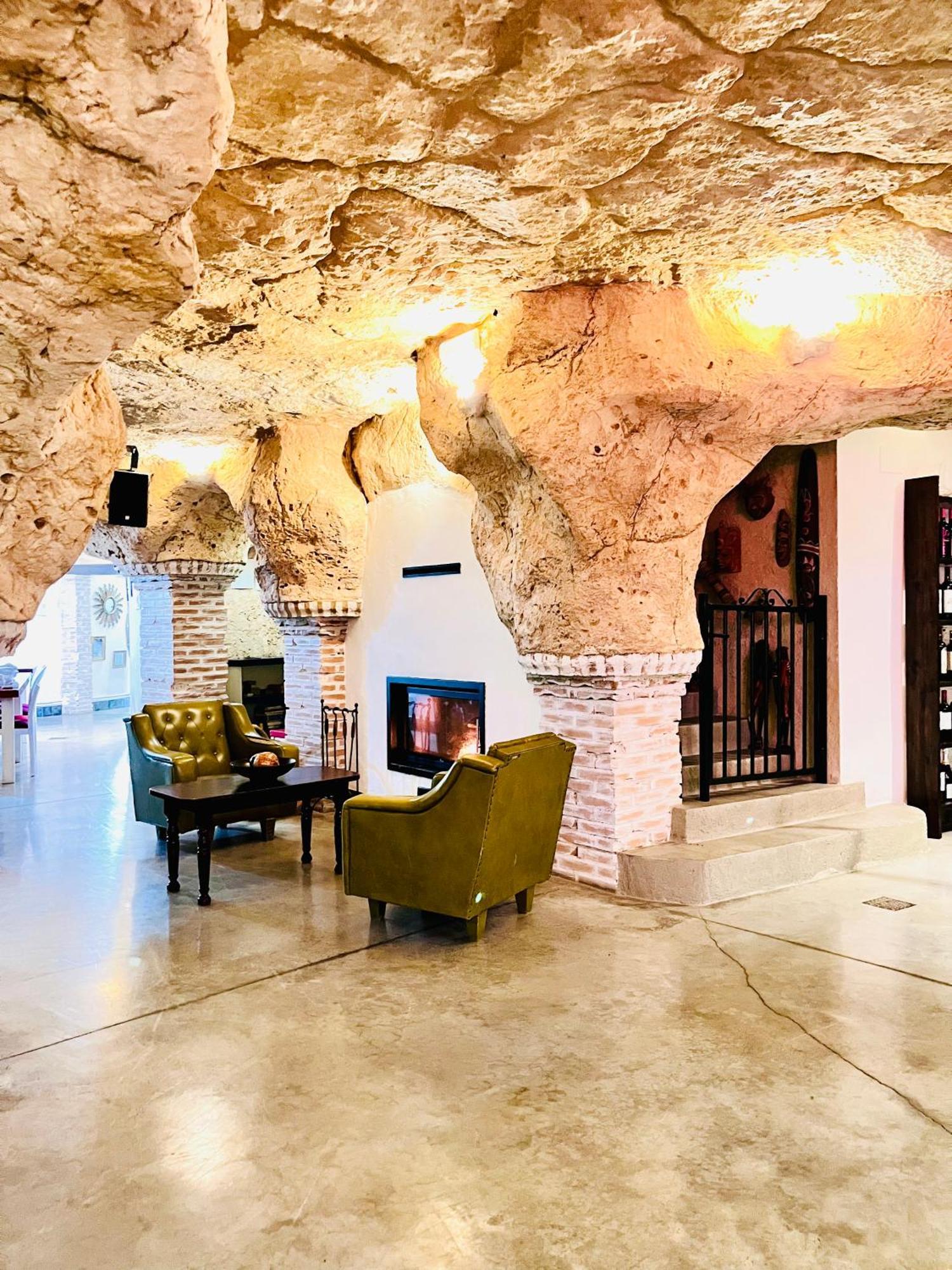 Casa Rural Cueva El Nido Casas de Fernando Alonso ภายนอก รูปภาพ